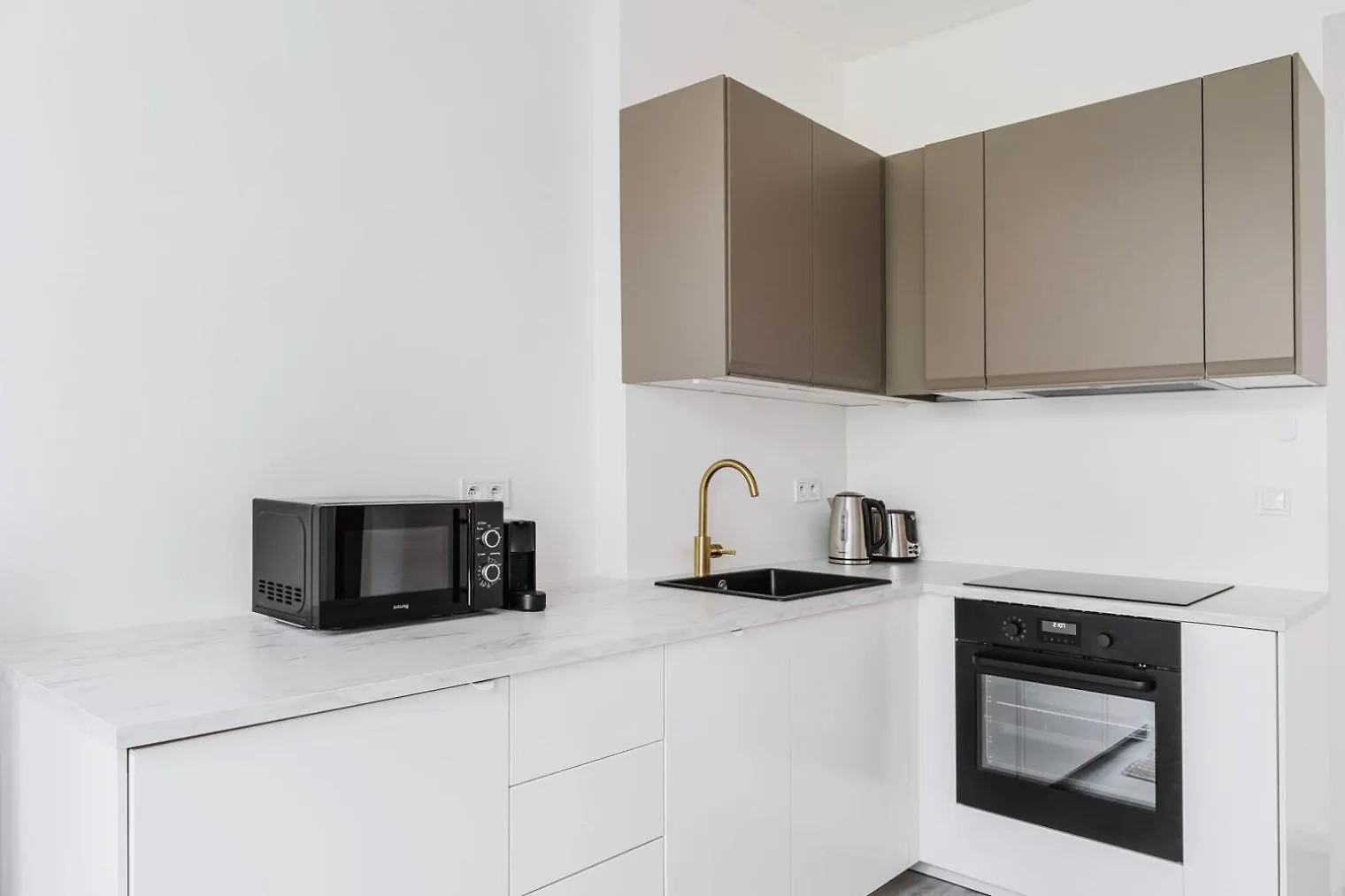 Apartment Blueground Rostovska Str Nr Park Foodie Area Prg-28 Prag Tschechische Republik